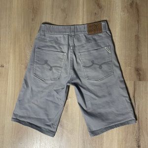 Y2K LRG Gray Jean Shorts.‎ Size 28. Good used condition. Signs of wear.